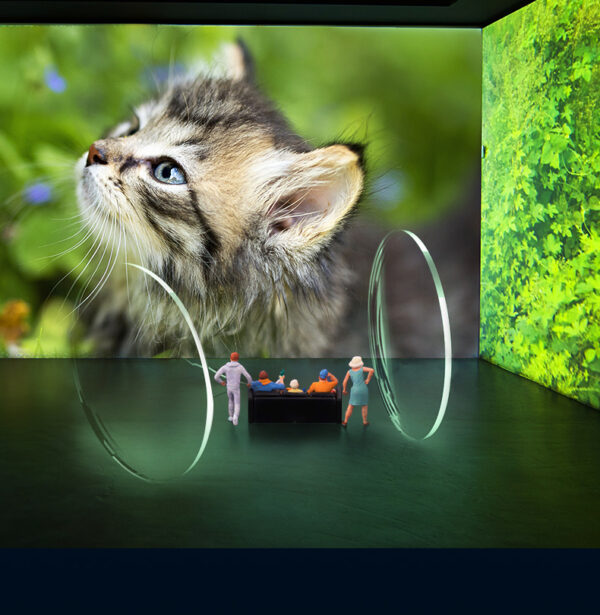Virtual Reality Glasses with Station - Image 4